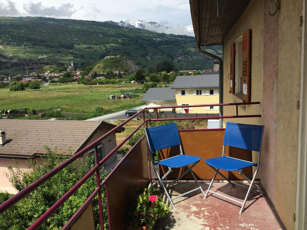 Le Central - Chambres D'Hote Grône Dış mekan fotoğraf